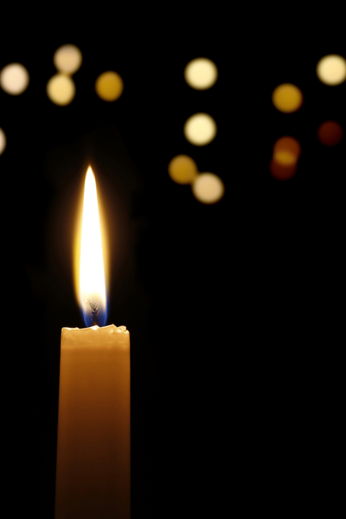 trauerkerze Kerze als Symbolbild für Trauer
